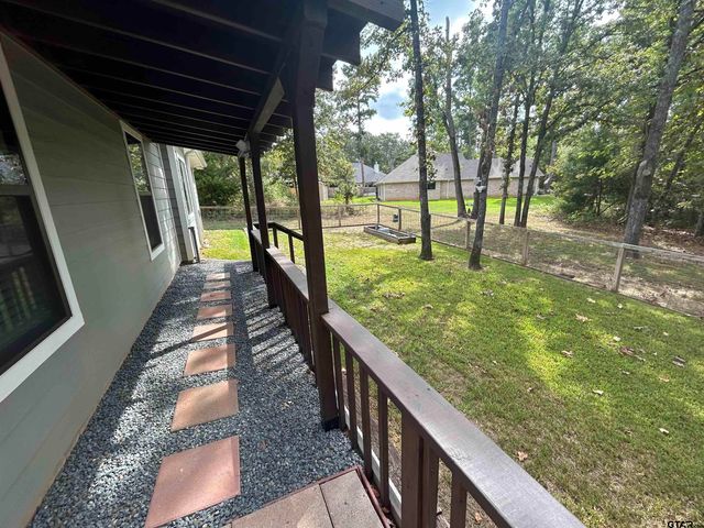 18707 Tree Top Lane, Flint, TX 75762