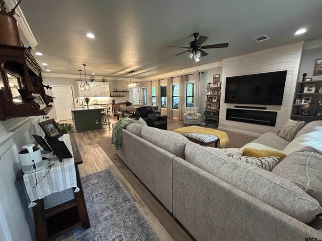 18707 Tree Top Lane, Flint, TX 75762