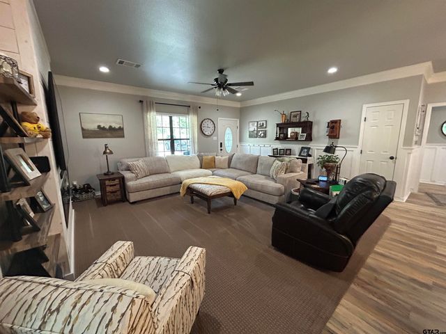 18707 Tree Top Lane, Flint, TX 75762