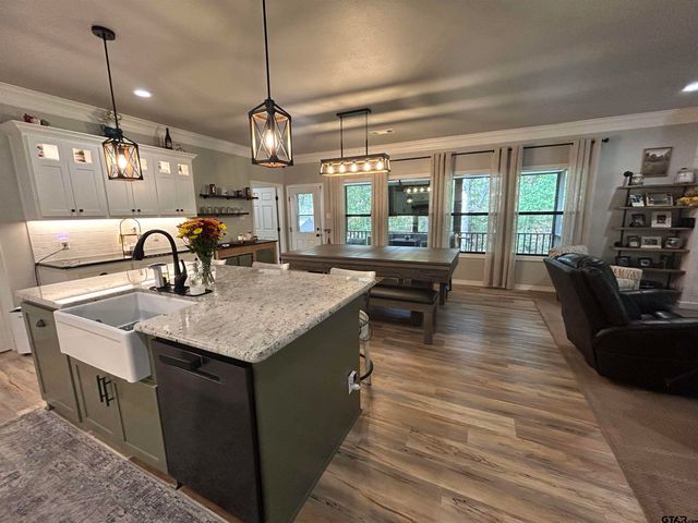 18707 Tree Top Lane, Flint, TX 75762