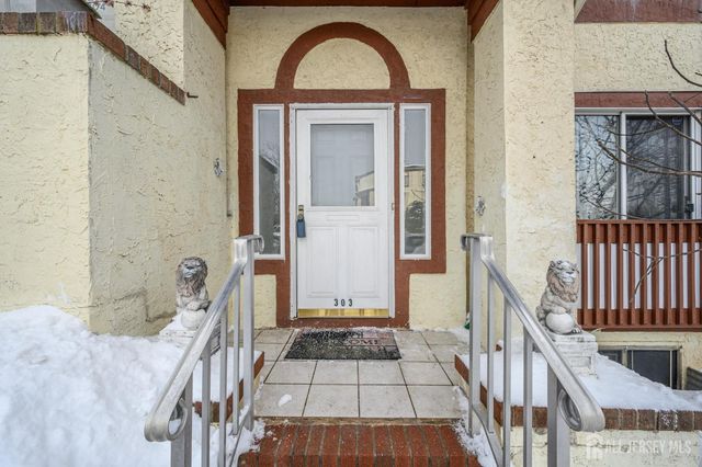 303 Michaels Court, Woodbridge Proper, NJ 07095