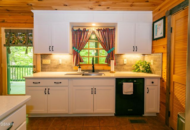 3803 Westwood Drive, Sevierville, TN 37862