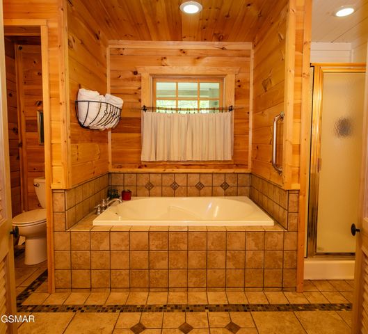 3803 Westwood Drive, Sevierville, TN 37862