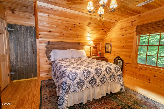3803 Westwood Drive, Sevierville, TN 37862