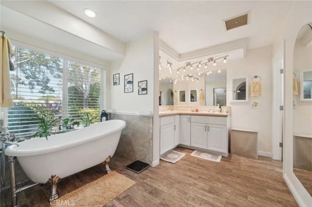 14388 Musgrave Road, Oak Hills, CA 92344