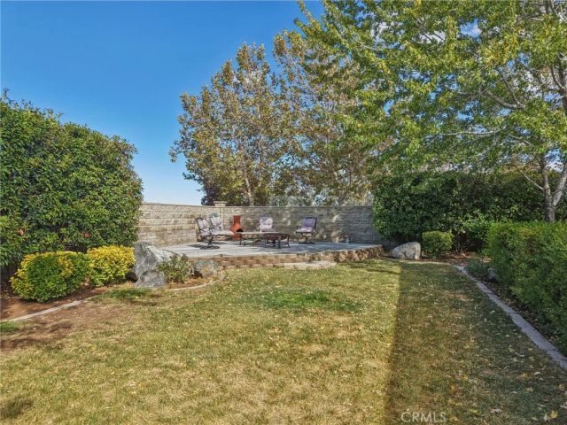 14388 Musgrave Road, Oak Hills, CA 92344