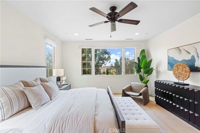 122 Catalonia, Irvine, CA 92618