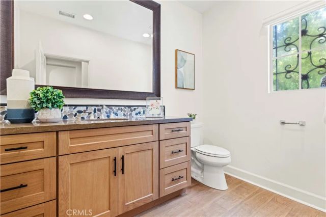 122 Catalonia, Irvine, CA 92618