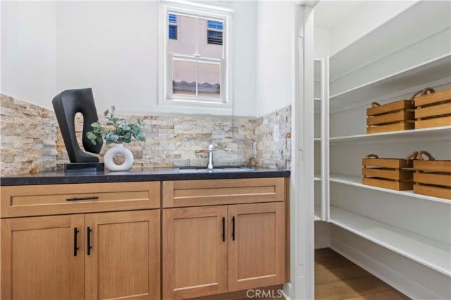 122 Catalonia, Irvine, CA 92618
