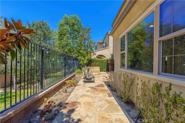 122 Catalonia, Irvine, CA 92618