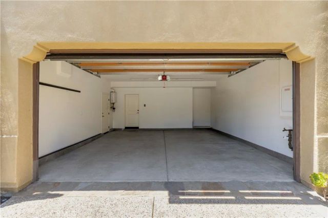 122 Catalonia, Irvine, CA 92618