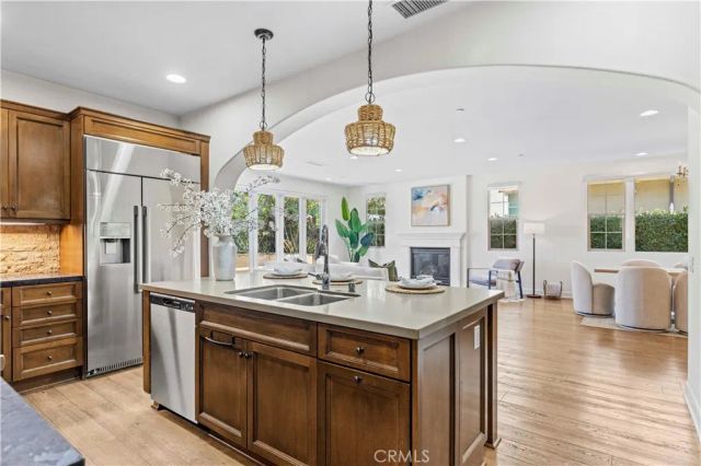 122 Catalonia, Irvine, CA 92618