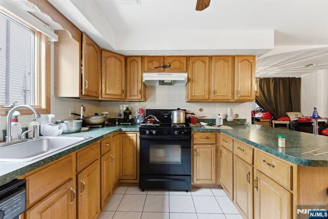 597 5th Street, Newark, NJ 07107