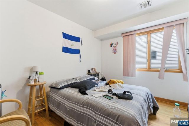 597 5th Street, Newark, NJ 07107