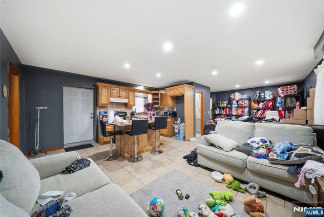 597 5th Street, Newark, NJ 07107