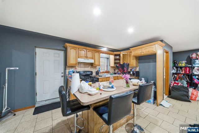 597 5th Street, Newark, NJ 07107