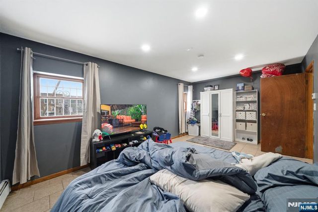 597 5th Street, Newark, NJ 07107