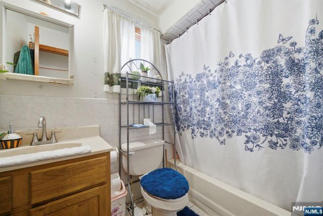 597 5th Street, Newark, NJ 07107