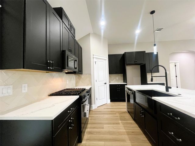 8914 Ivy Spring Lane, Houston, TX 77088