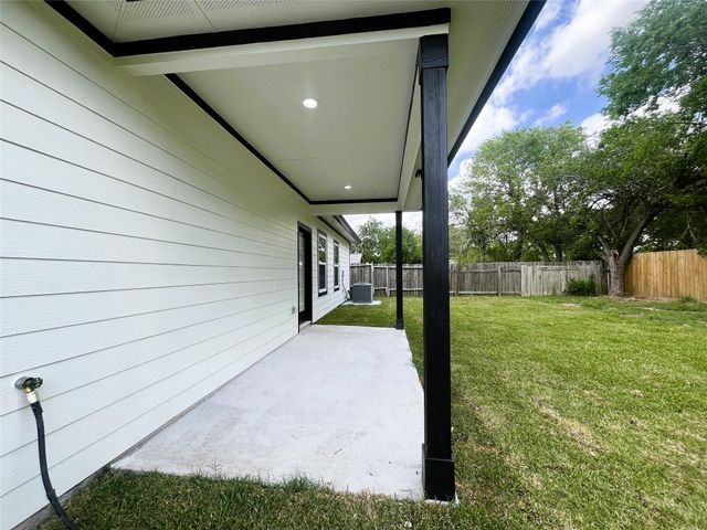 8914 Ivy Spring Lane, Houston, TX 77088