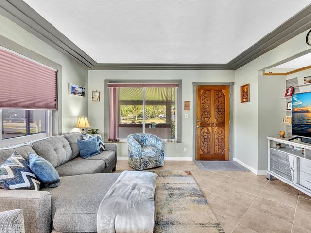 5180 SW 13th Street, Plantation, FL 33317