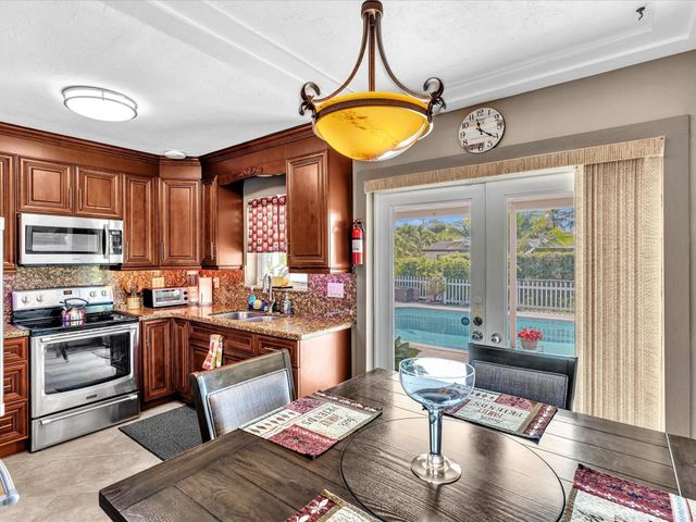 5180 SW 13th Street, Plantation, FL 33317