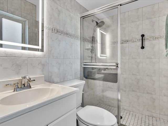 5180 SW 13th Street, Plantation, FL 33317