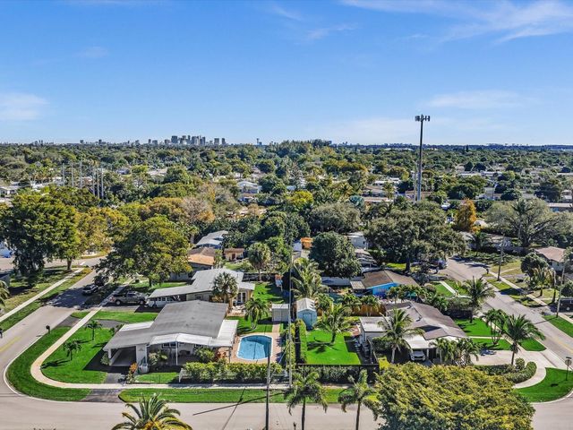 5180 SW 13th Street, Plantation, FL 33317