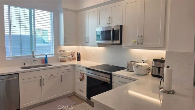 10002 Central Avenue, Garden Grove, CA 92843