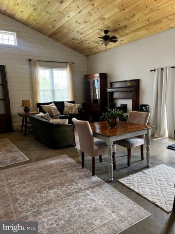 867 KIBLER RD, Quicksburg, VA 22847
