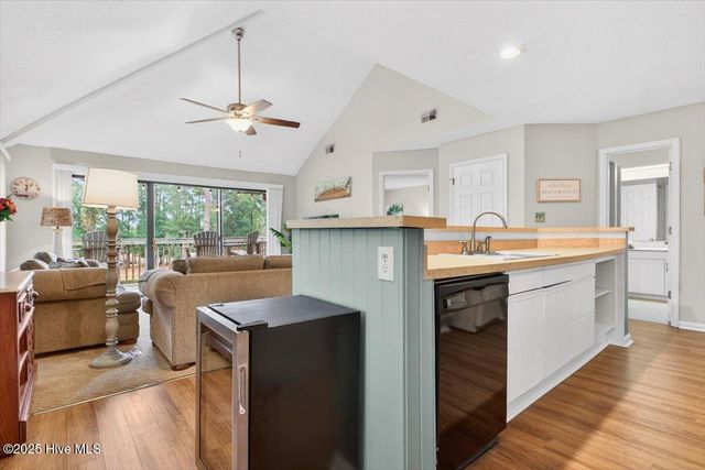 804 Colony Place 4e, Sunset Beach, NC 28468