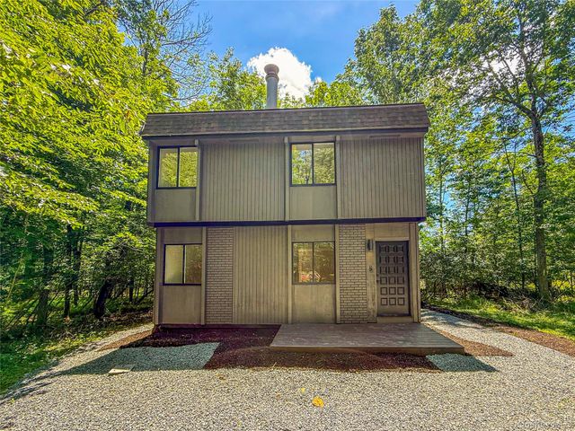9 Lake Drive, Parksville, NY 12768