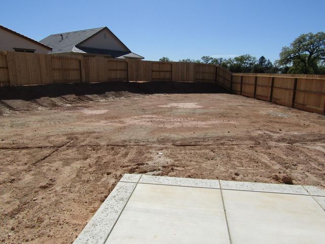 516 Bellflower Cir, Ione, CA 95640