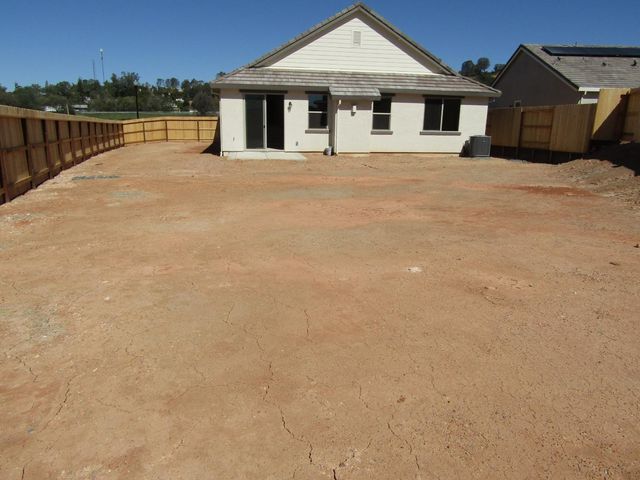 516 Bellflower Cir, Ione, CA 95640