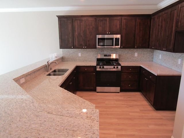 516 Bellflower Cir, Ione, CA 95640