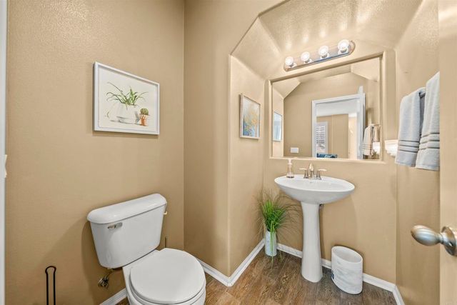 31937 Red Pine Way 80, Temecula, CA 92592