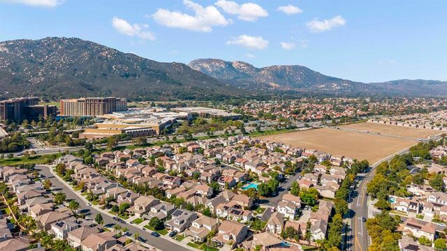 31937 Red Pine Way 80, Temecula, CA 92592