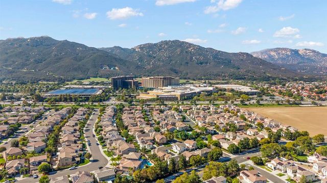 31937 Red Pine Way 80, Temecula, CA 92592
