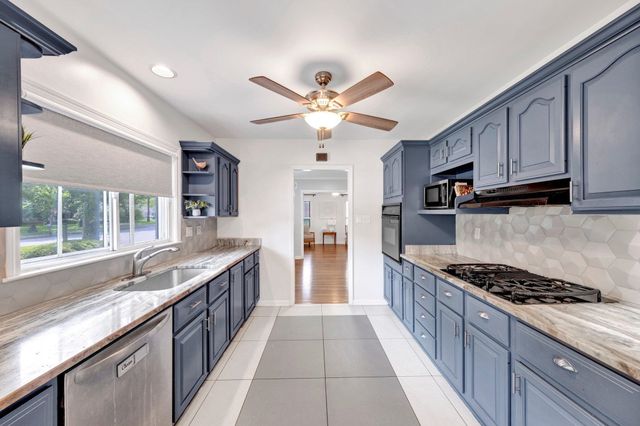 5238 PEG LN, Memphis, TN 38117