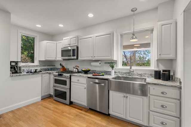 189 Mount Vernon Street, Newton, MA 02465