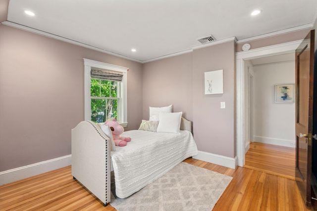 189 Mount Vernon Street, Newton, MA 02465