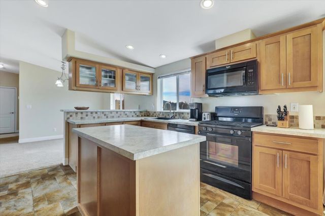 13886 Meadow Valley Rd, Dobbins, CA 95935