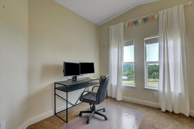 13886 Meadow Valley Rd, Dobbins, CA 95935