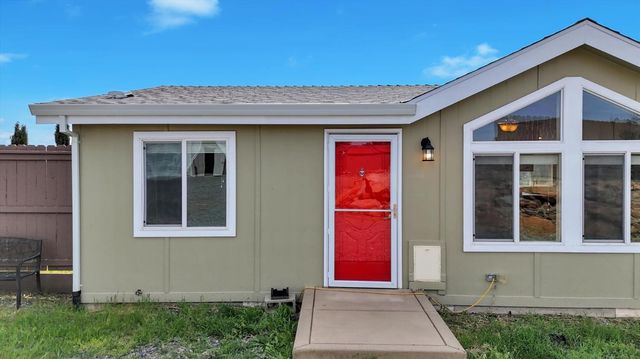 13886 Meadow Valley Rd, Dobbins, CA 95935