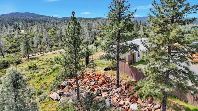 13886 Meadow Valley Rd, Dobbins, CA 95935