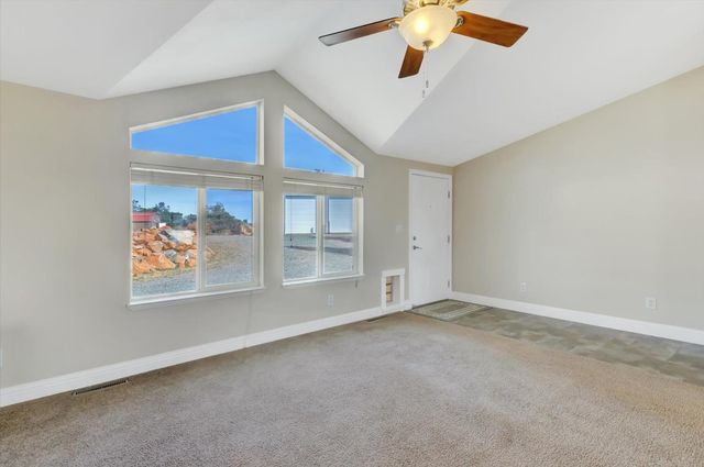 13886 Meadow Valley Rd, Dobbins, CA 95935