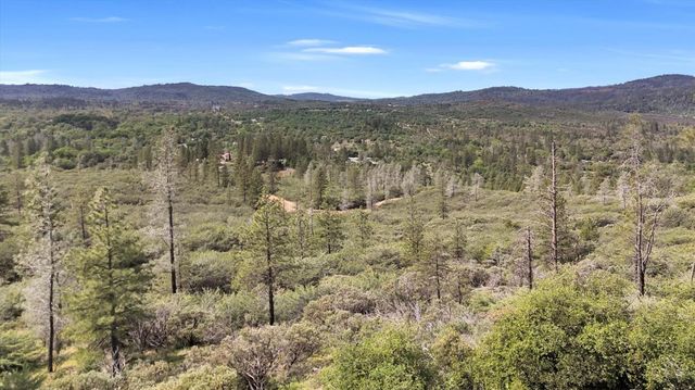 13886 Meadow Valley Rd, Dobbins, CA 95935