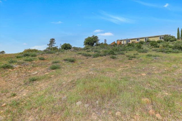 13886 Meadow Valley Rd, Dobbins, CA 95935