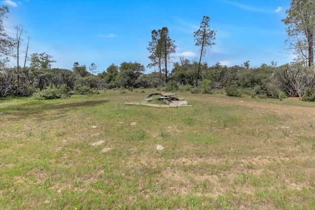 13886 Meadow Valley Rd, Dobbins, CA 95935