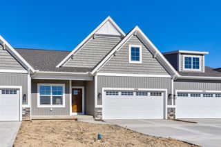 11909 Smithfield Drive, Holland, MI 49424